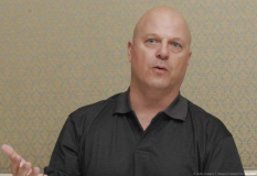 Michael Chiklis Net Worth